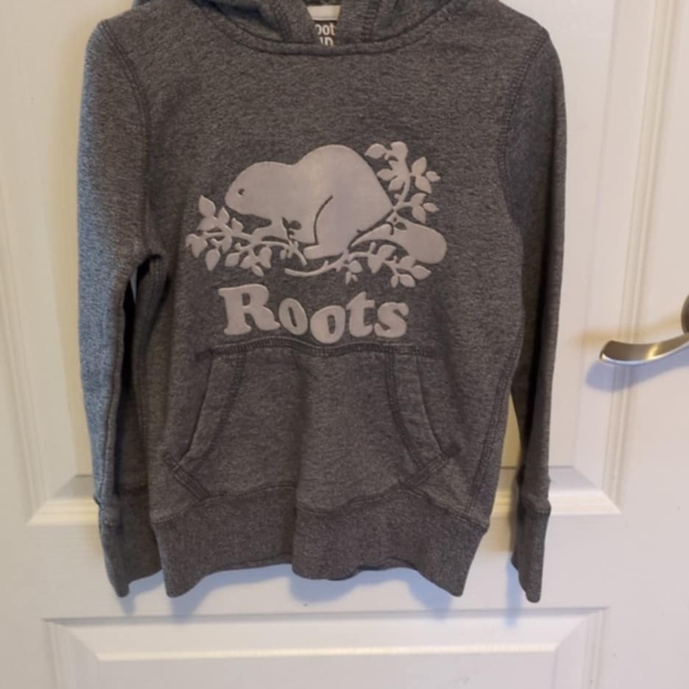 Roots Gray Hoodie with‎ Beaver Logo 5-6